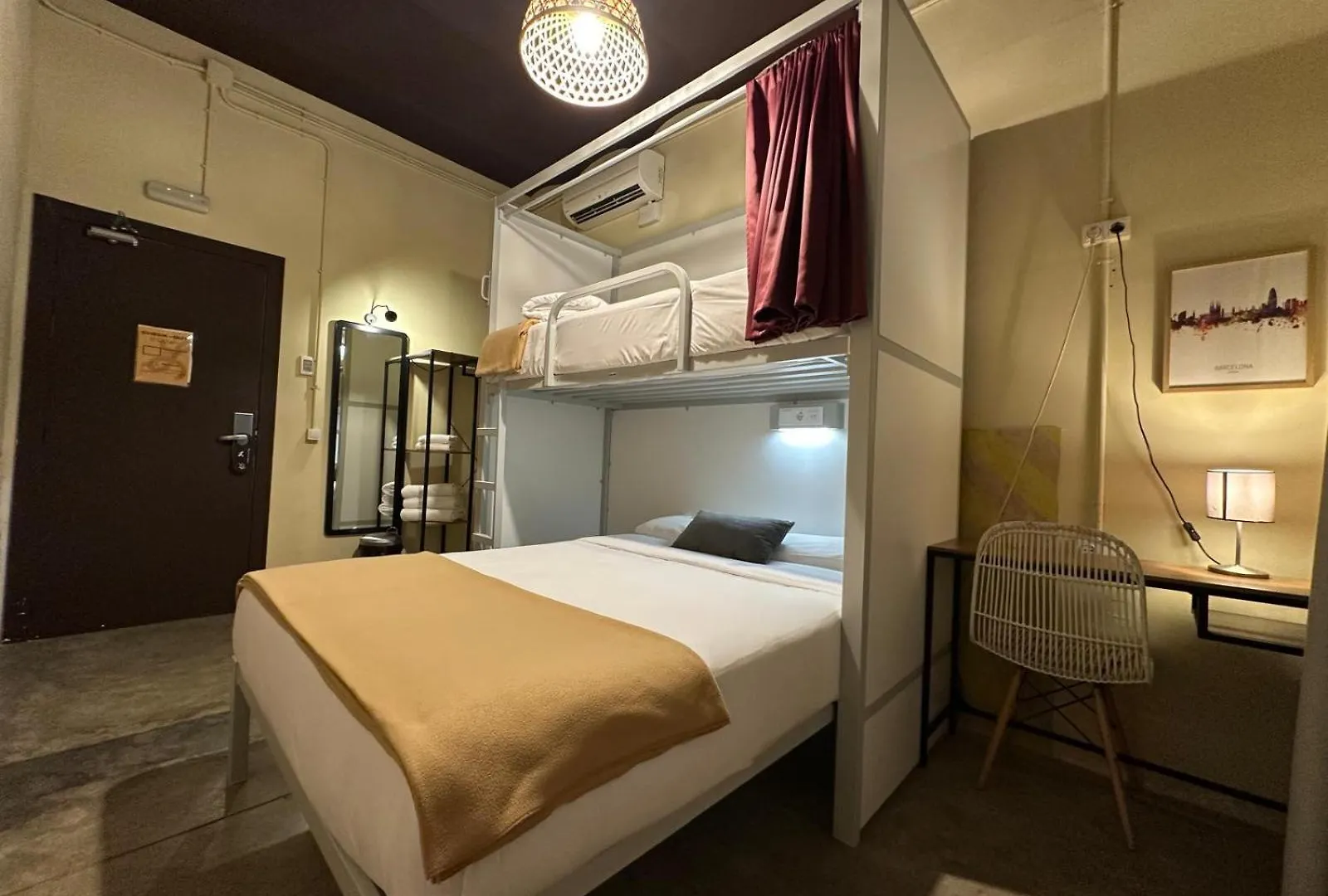 The Loft House Barcelona Hostel