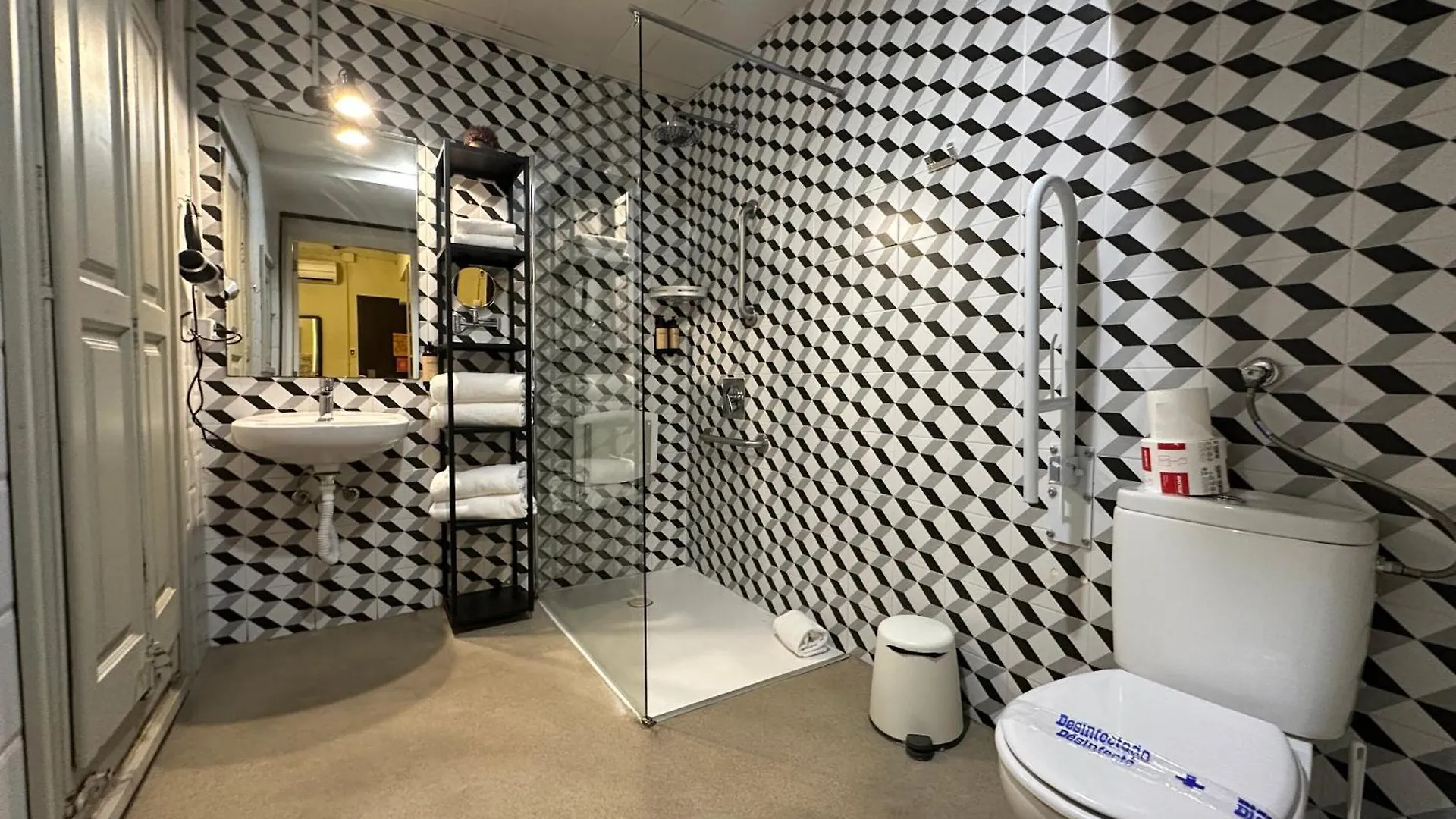 The Loft House Barcelona Hostel