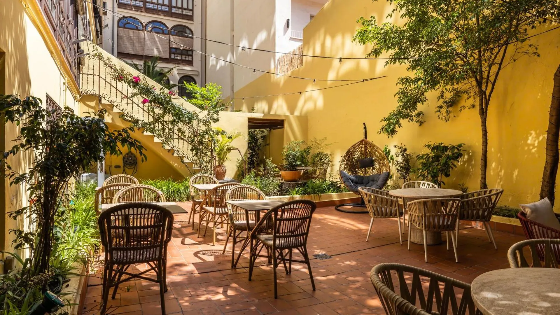The Loft House Barcelona Pansiyon Hostel